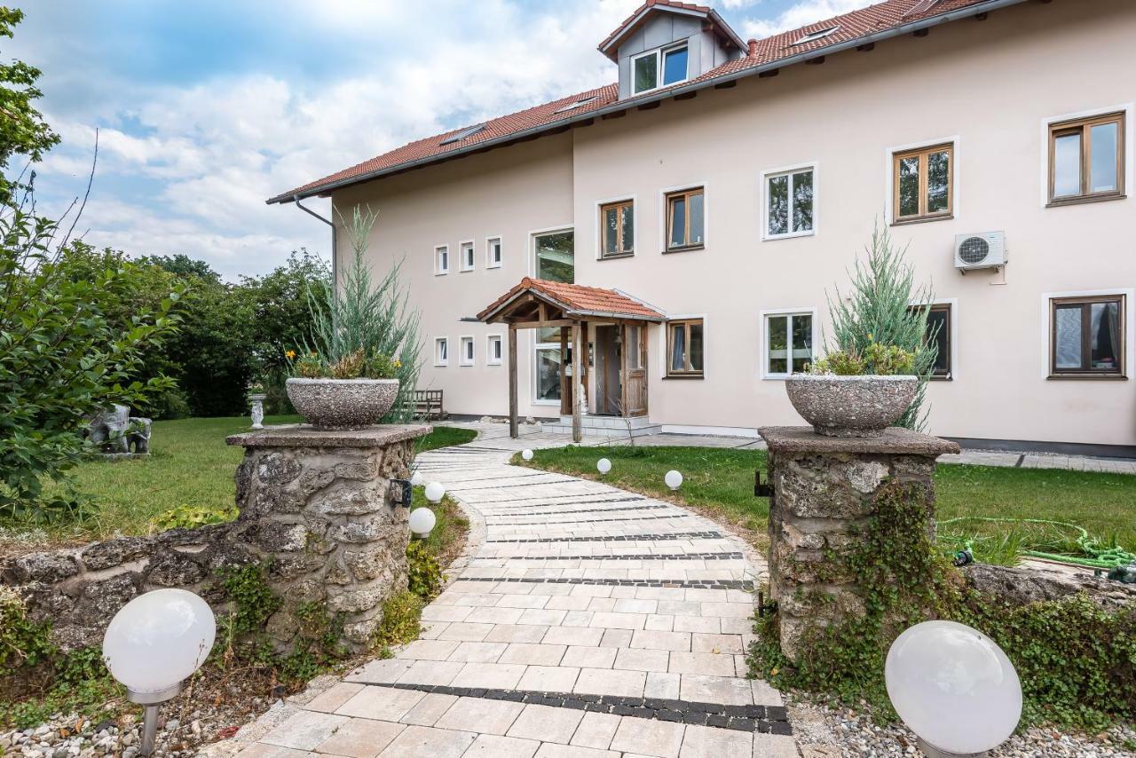 The Old Farmhouse Edling Exterior photo